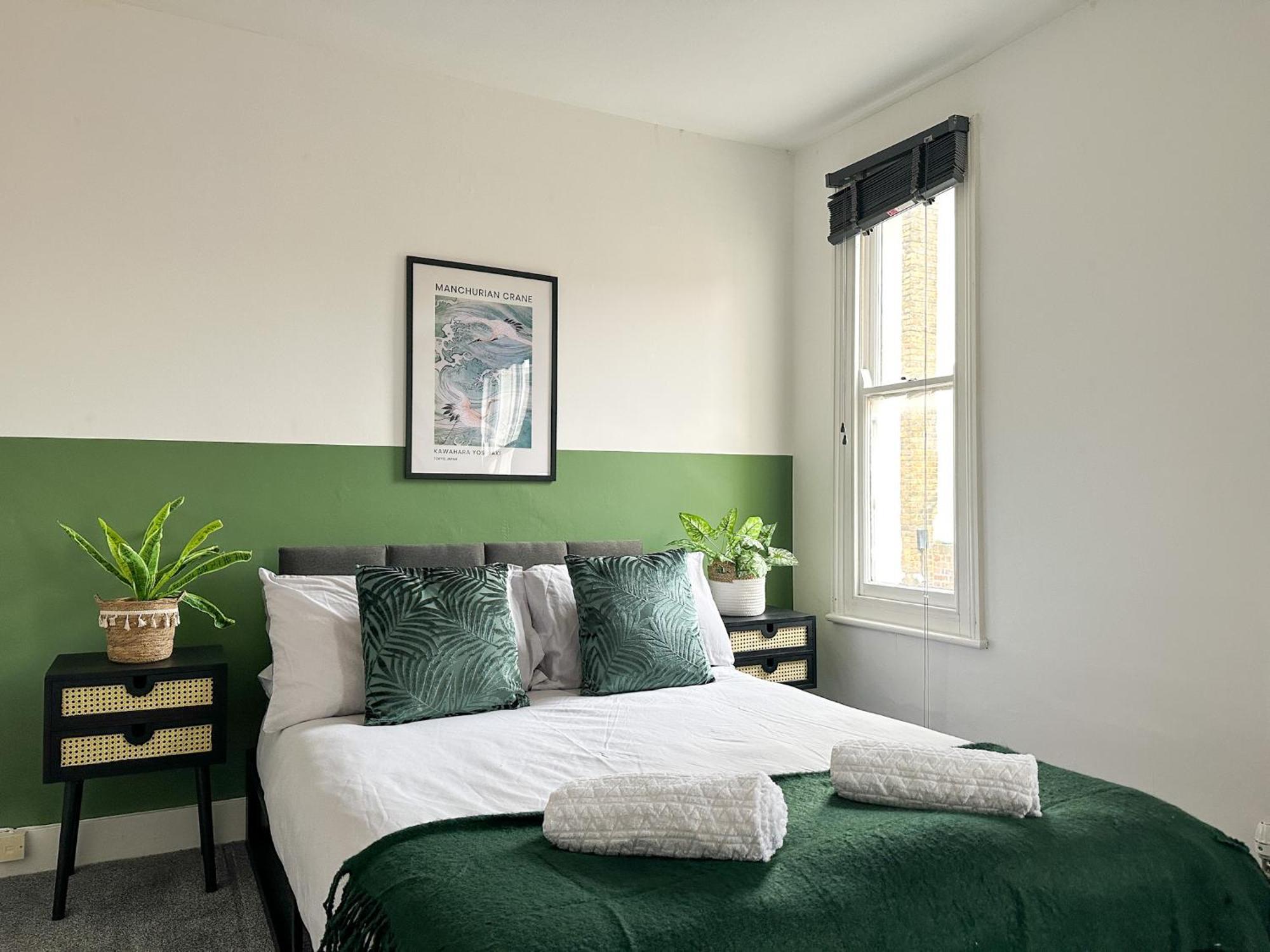 Stylish & Spacious City Centre 3-Bedroom Townhouse - Sleeps 6 Canterbury Bagian luar foto